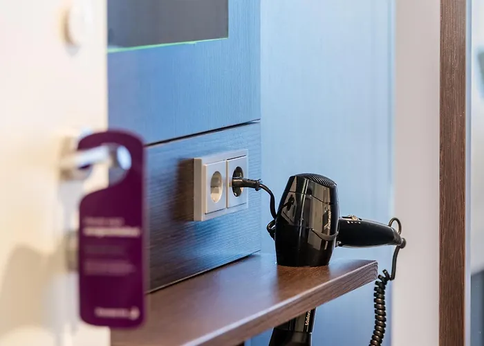 Premier Prager Strasse 3*