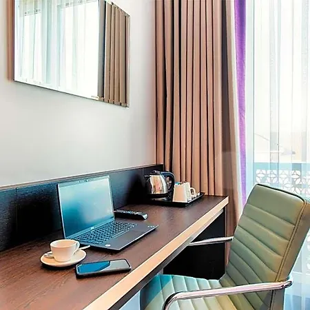호텔 Premier Prager Strasse 3*