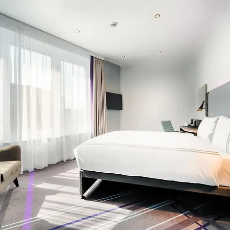 Premier Prager Strasse 3*